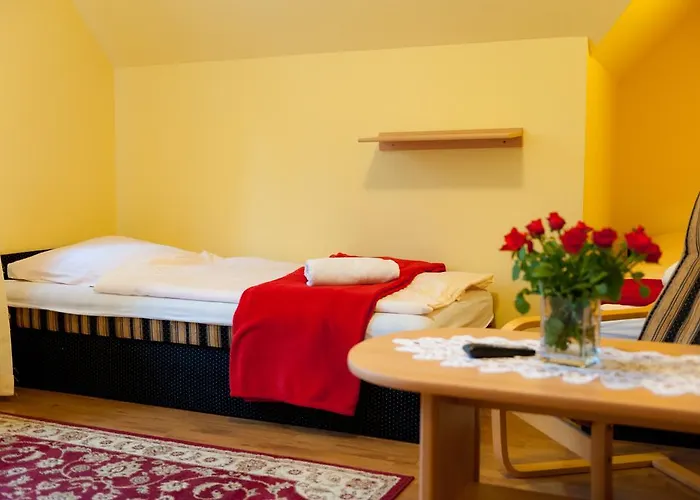 לינה וארוחת בוקר Karina ויסלאו