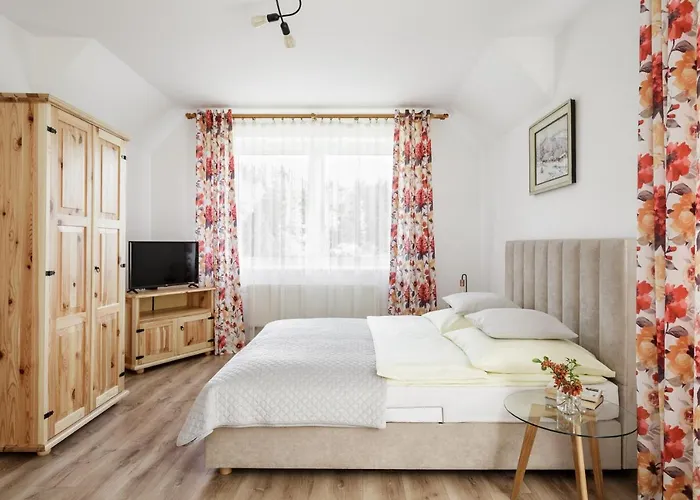 فندق مبيت وإفطار Karina فيسلا